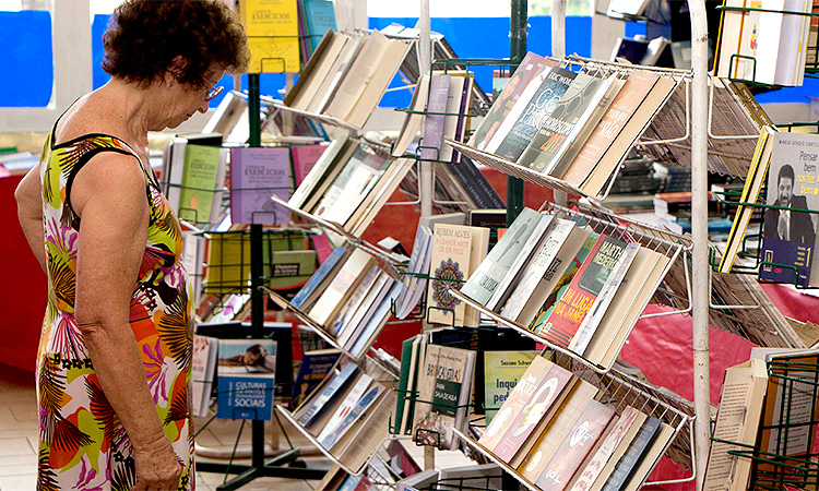 Feira do livro: uma imersão ao mundo das letras