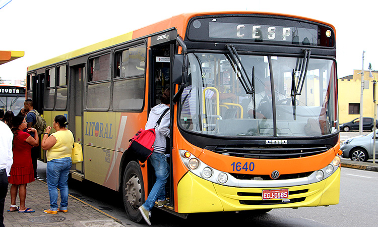 Três linhas de ônibus terão alteração de itinerário a partir de segunda-feira (23)