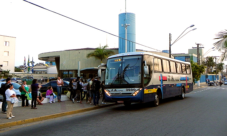 Transporte Universitário