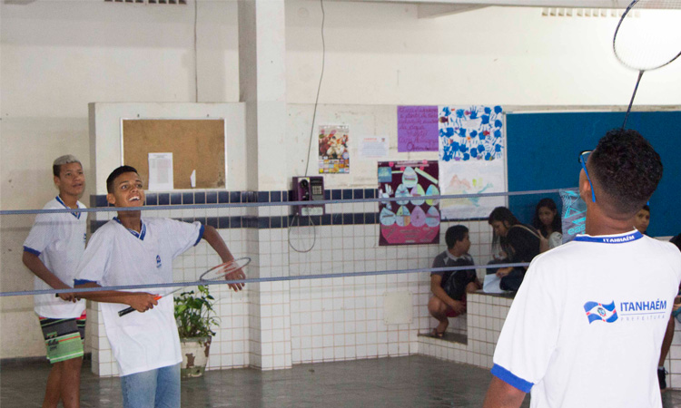Badminton nas escolas.